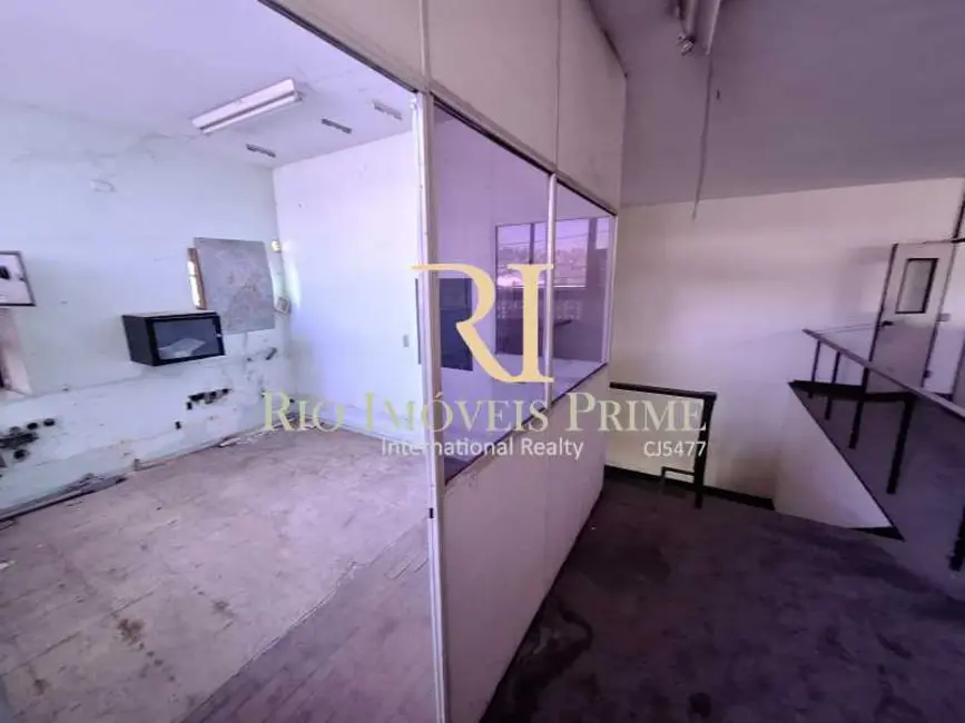 Armazém / Galpão à venda e para alugar, 6000m2 em Rio De Janeiro - RJ - imagem 7 Foto 7 de Armazém / Galpão à venda e para alugar, 6000m2 em Rio De Janeiro - RJ