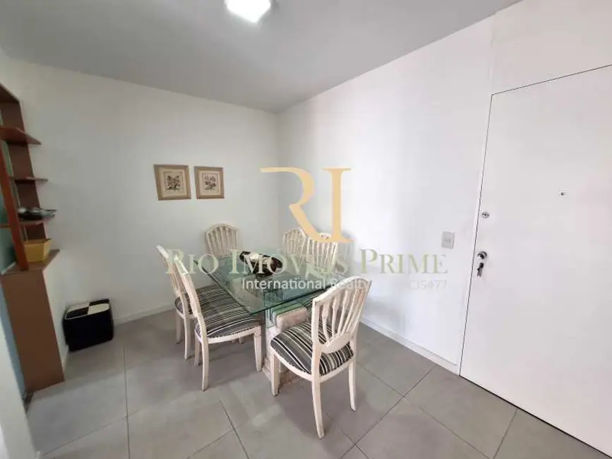 Loft / Flat com 1 quarto à venda, 51m2 em Rio De Janeiro - RJ - imagem 5 Foto 5 de Loft / Flat com 1 quarto à venda, 51m2 em Rio De Janeiro - RJ