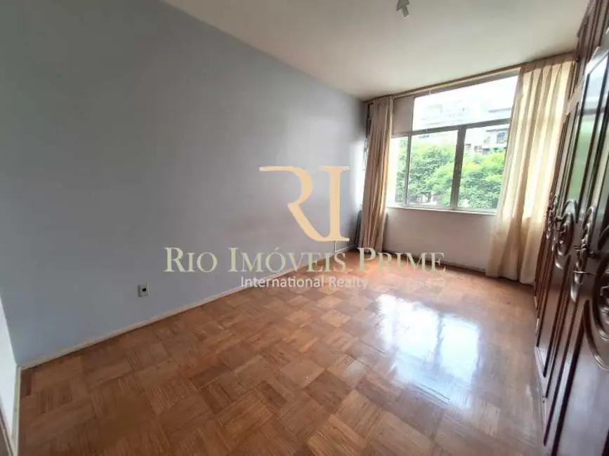 Apartamento com 4 quartos à venda, 160m2 em Rio De Janeiro - RJ - imagem 4 Foto 4 de Apartamento com 4 quartos à venda, 160m2 em Rio De Janeiro - RJ