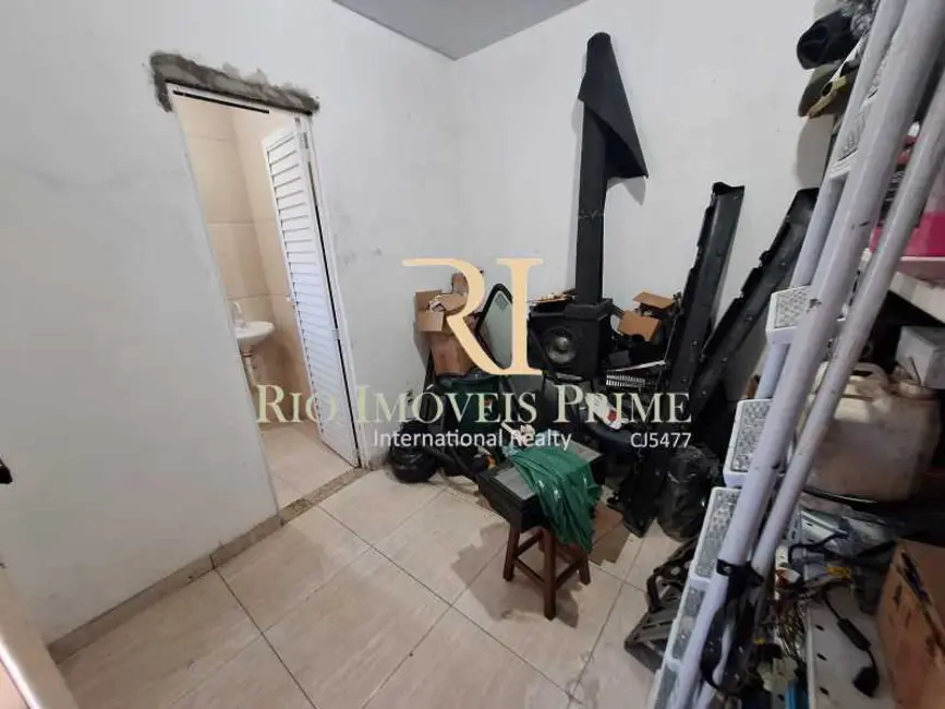 Armazém / Galpão à venda, 750m2 em Rio De Janeiro - RJ - imagem 5 Foto 5 de Armazém / Galpão à venda, 750m2 em Rio De Janeiro - RJ