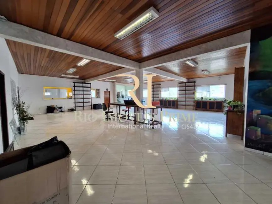 Armazém / Galpão para alugar, 1020m2 em Rio De Janeiro - RJ - imagem 4 Foto 4 de Armazém / Galpão para alugar, 1020m2 em Rio De Janeiro - RJ