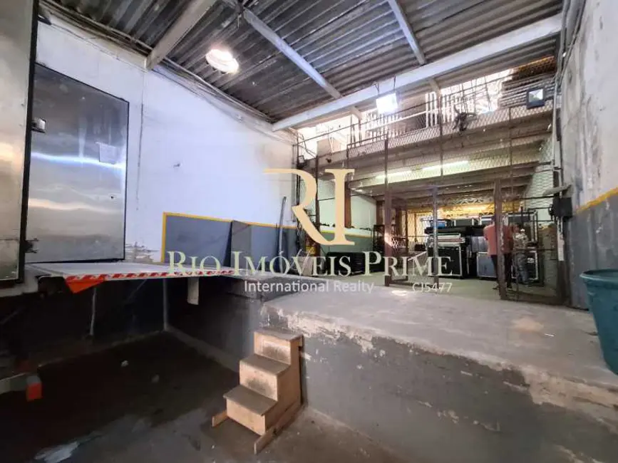 Armazém / Galpão para alugar, 900m2 em Rio De Janeiro - RJ - imagem 5 Foto 5 de Armazém / Galpão para alugar, 900m2 em Rio De Janeiro - RJ