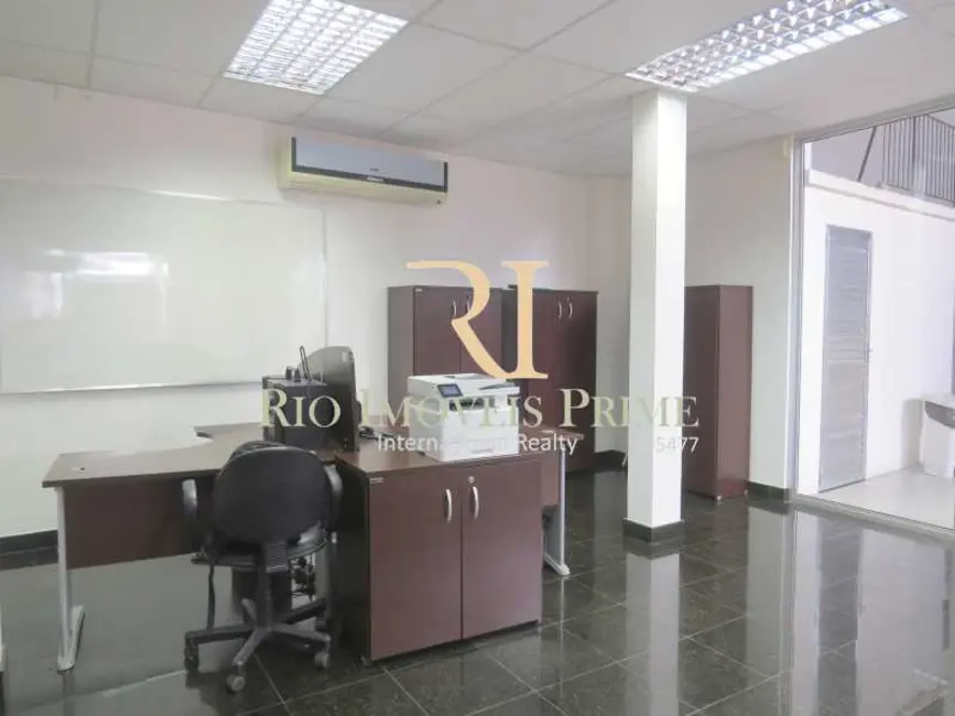 Armazém / Galpão para alugar, 638m2 em Rio De Janeiro - RJ - imagem 9 Foto 9 de Armazém / Galpão para alugar, 638m2 em Rio De Janeiro - RJ