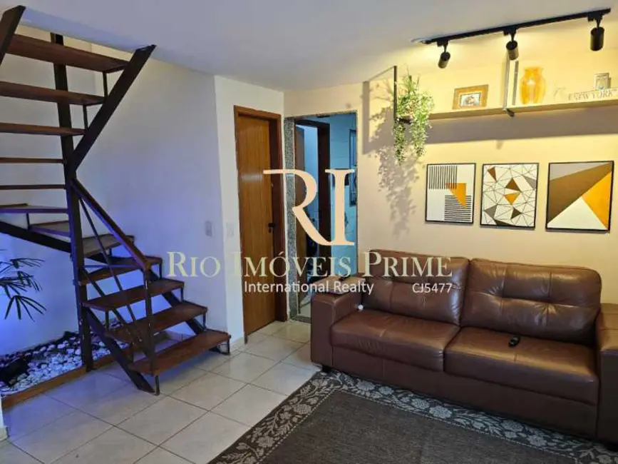 Casa de Condomínio com 2 quartos à venda, 110m2 em Rio De Janeiro - RJ - imagem 3 Foto 3 de Casa de Condomínio com 2 quartos à venda, 110m2 em Rio De Janeiro - RJ