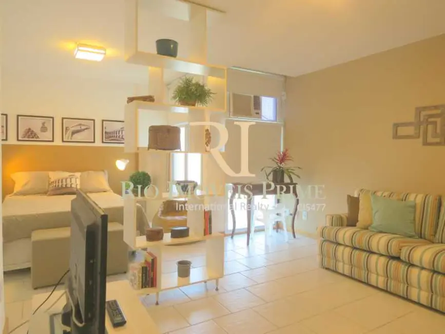 Foto 1 de Loft / Flat com 1 quarto à venda, 35m2 em Rio De Janeiro - RJ