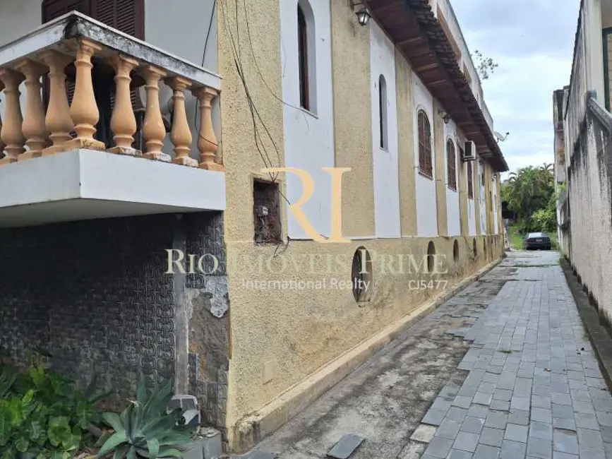 Foto 2 de Terreno / Lote à venda e para alugar, 1011m2 em Rio De Janeiro - RJ