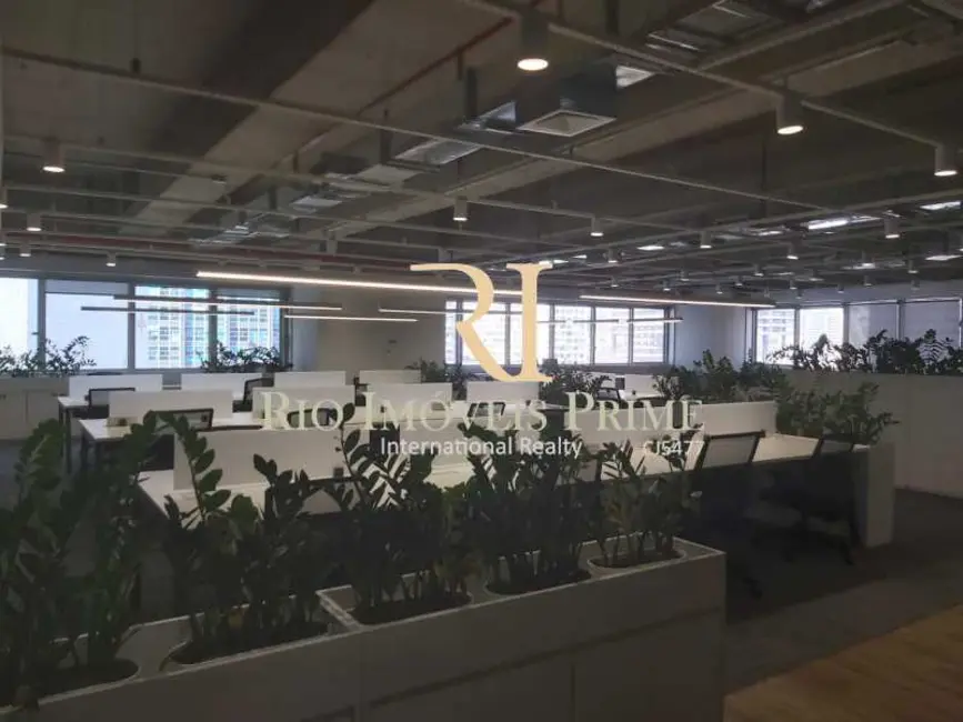 Sala Comercial para alugar, 381m2 em Rio De Janeiro - RJ - imagem 2 Foto 2 de Sala Comercial para alugar, 381m2 em Rio De Janeiro - RJ