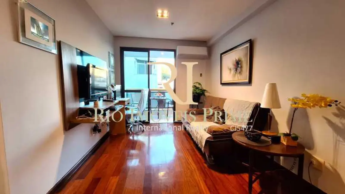 Loft / Flat com 1 quarto para alugar, 45m2 em Rio De Janeiro - RJ - imagem 2 Foto 2 de Loft / Flat com 1 quarto para alugar, 45m2 em Rio De Janeiro - RJ
