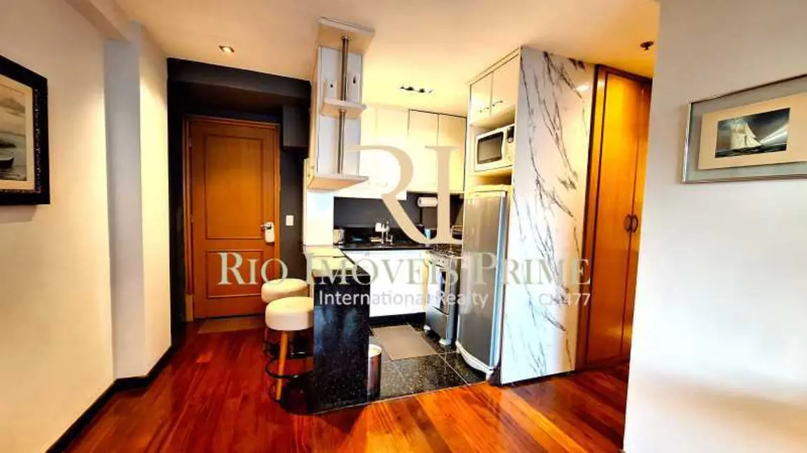 Loft / Flat com 1 quarto para alugar, 45m2 em Rio De Janeiro - RJ - imagem 5 Foto 5 de Loft / Flat com 1 quarto para alugar, 45m2 em Rio De Janeiro - RJ