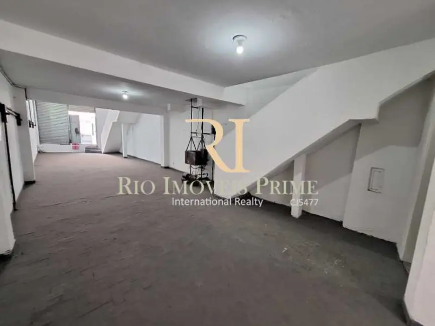 Armazém / Galpão à venda, 250m2 em Rio De Janeiro - RJ - imagem 6 Foto 6 de Armazém / Galpão à venda, 250m2 em Rio De Janeiro - RJ