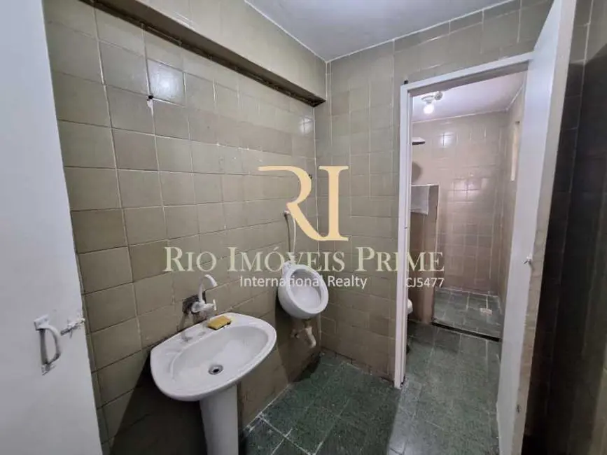 Armazém / Galpão à venda, 250m2 em Rio De Janeiro - RJ - imagem 7 Foto 7 de Armazém / Galpão à venda, 250m2 em Rio De Janeiro - RJ