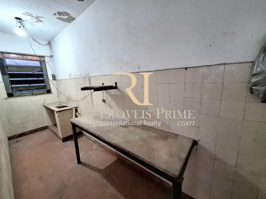 Armazém / Galpão à venda, 441m2 em Rio De Janeiro - RJ - imagem 8 Foto 8 de Armazém / Galpão à venda, 441m2 em Rio De Janeiro - RJ