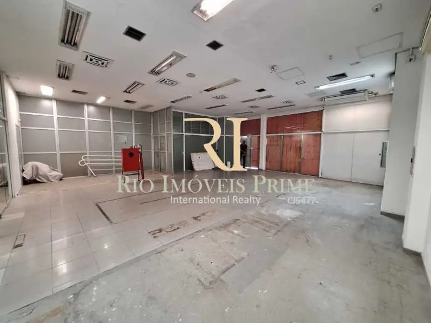 Loja para alugar, 2165m2 em Rio De Janeiro - RJ - imagem 4 Foto 4 de Loja para alugar, 2165m2 em Rio De Janeiro - RJ