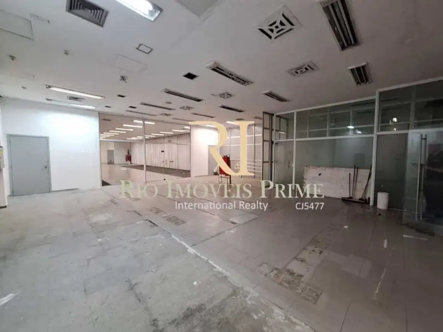 Loja para alugar, 2165m2 em Rio De Janeiro - RJ - imagem 3 Foto 3 de Loja para alugar, 2165m2 em Rio De Janeiro - RJ
