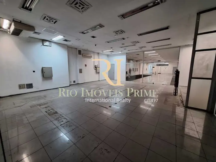 Loja para alugar, 2165m2 em Rio De Janeiro - RJ - imagem 2 Foto 2 de Loja para alugar, 2165m2 em Rio De Janeiro - RJ