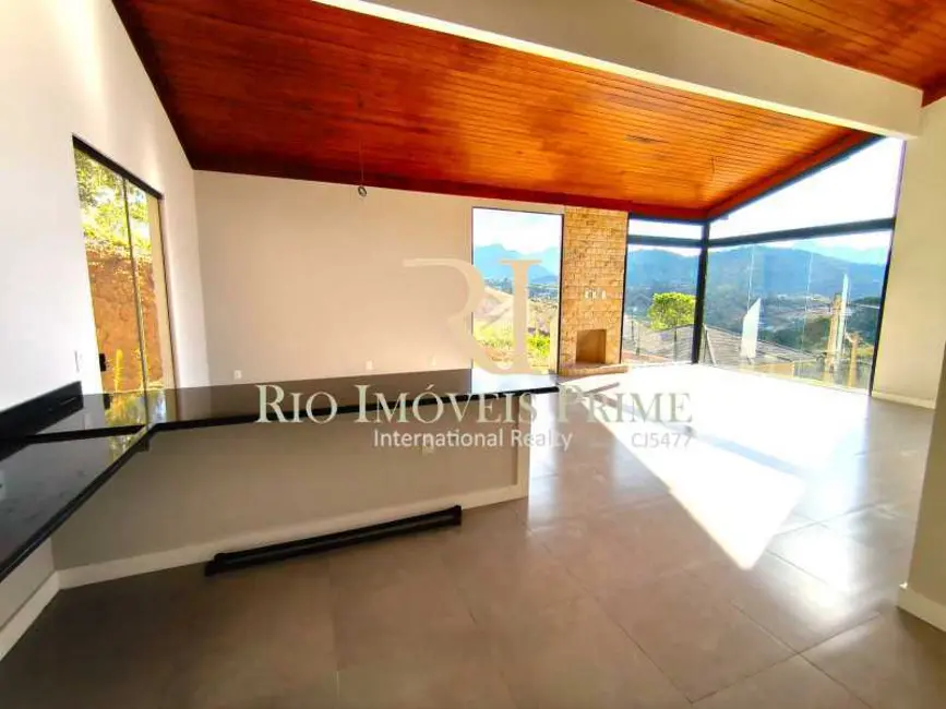 Foto 8 de Casa de Condomínio com 3 quartos à venda, 140m2 em Teresopolis - RJ
