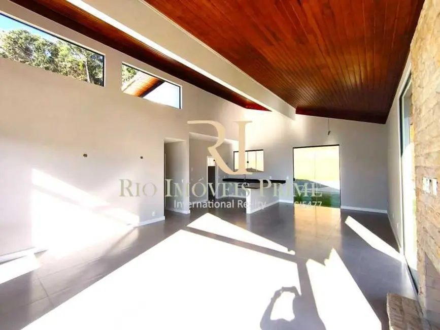 Foto 5 de Casa de Condomínio com 3 quartos à venda, 140m2 em Teresopolis - RJ