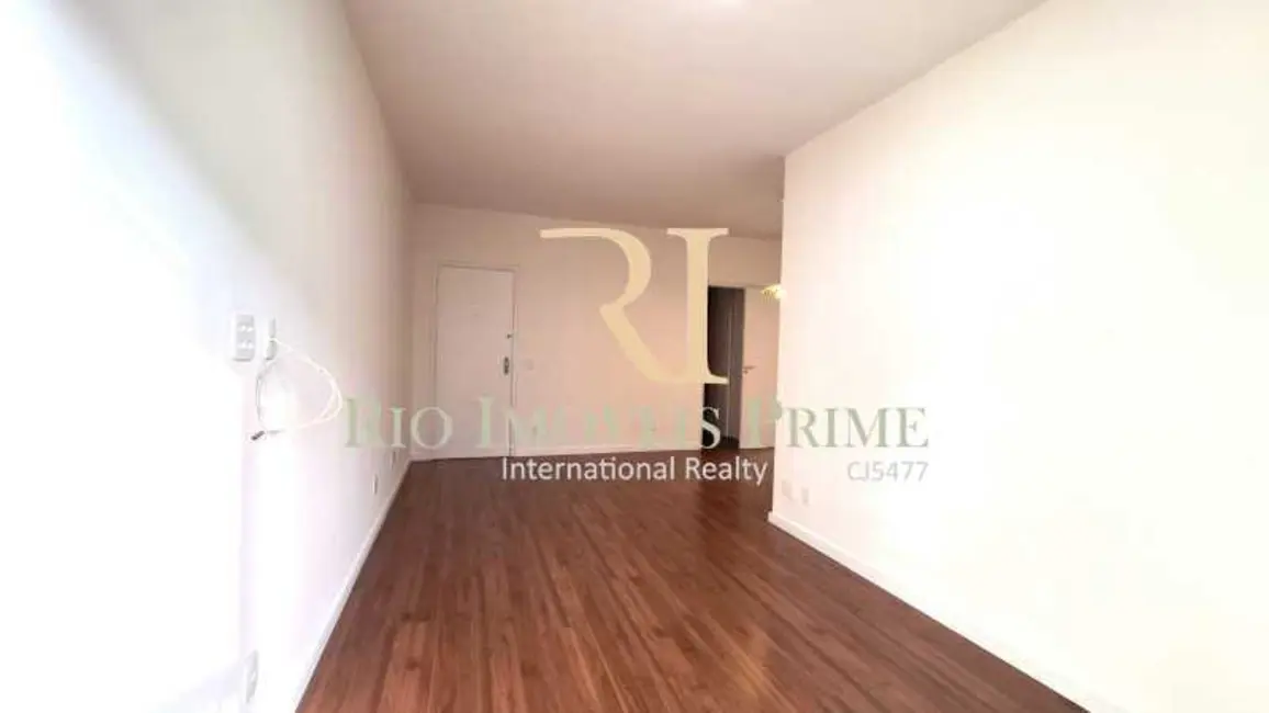 Apartamento com 3 quartos para alugar, 97m2 em Rio De Janeiro - RJ - imagem 3 Foto 3 de Apartamento com 3 quartos para alugar, 97m2 em Rio De Janeiro - RJ