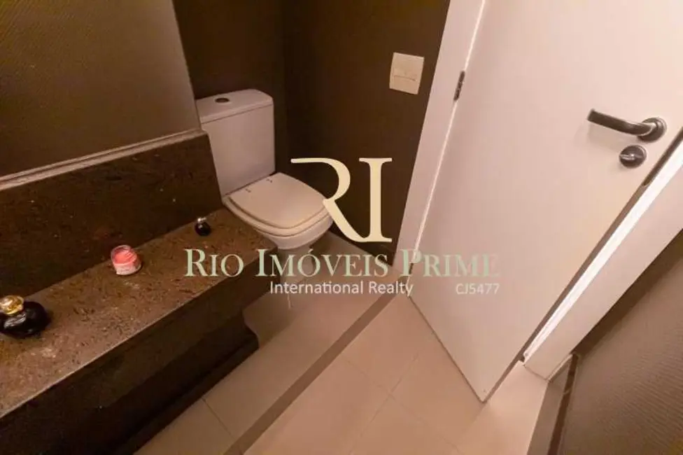 Apartamento com 3 quartos à venda, 156m2 em Rio De Janeiro - RJ - imagem 6 Foto 6 de Apartamento com 3 quartos à venda, 156m2 em Rio De Janeiro - RJ