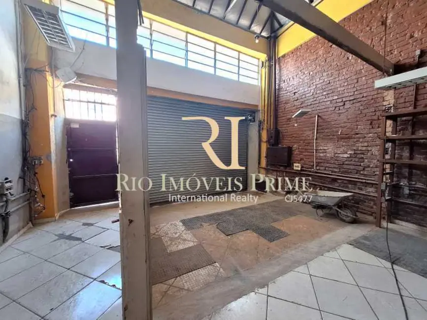 Armazém / Galpão para alugar, 350m2 em Rio De Janeiro - RJ - imagem 2 Foto 2 de Armazém / Galpão para alugar, 350m2 em Rio De Janeiro - RJ