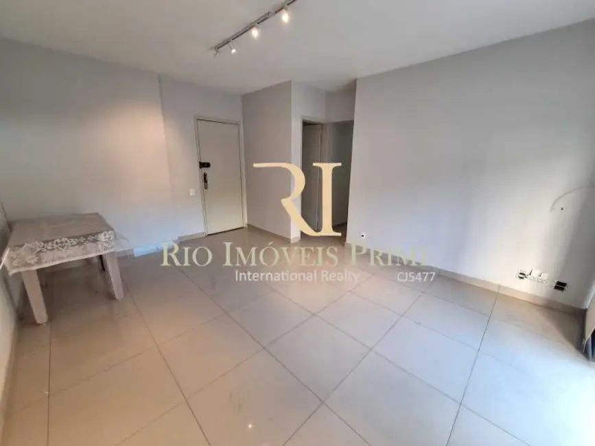Foto 2 de Apartamento com 2 quartos à venda, 98m2 em Rio De Janeiro - RJ