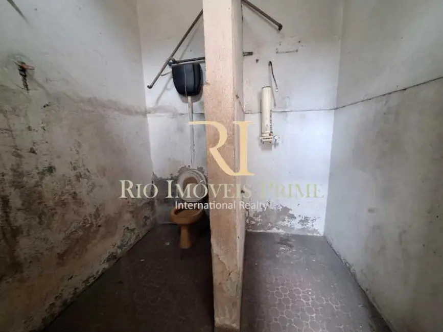 Armazém / Galpão à venda e para alugar, 1800m2 em Rio De Janeiro - RJ - imagem 5 Foto 5 de Armazém / Galpão à venda e para alugar, 1800m2 em Rio De Janeiro - RJ