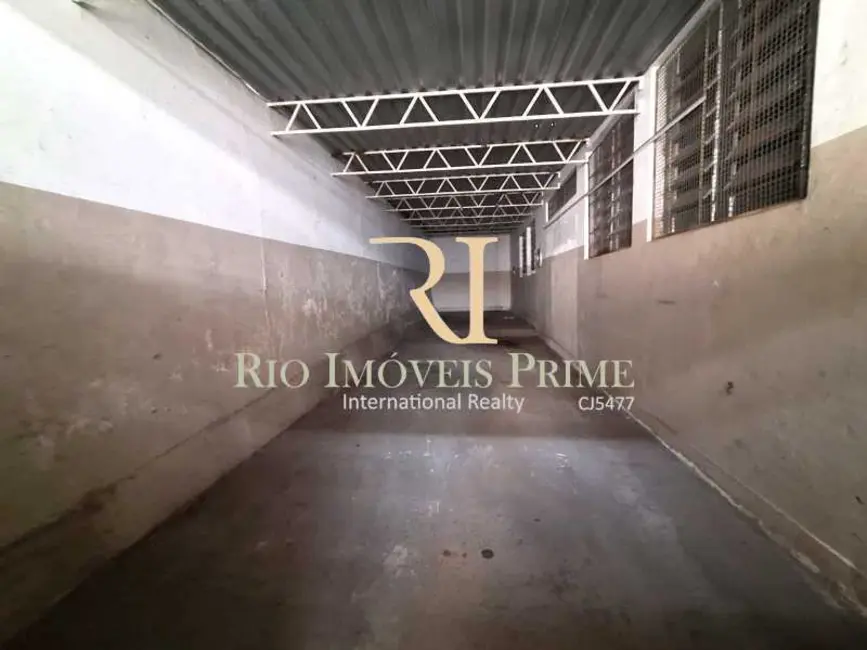 Armazém / Galpão à venda e para alugar, 1800m2 em Rio De Janeiro - RJ - imagem 4 Foto 4 de Armazém / Galpão à venda e para alugar, 1800m2 em Rio De Janeiro - RJ