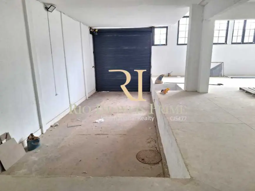 Armazém / Galpão para alugar, 1500m2 em Rio De Janeiro - RJ - imagem 3 Foto 3 de Armazém / Galpão para alugar, 1500m2 em Rio De Janeiro - RJ