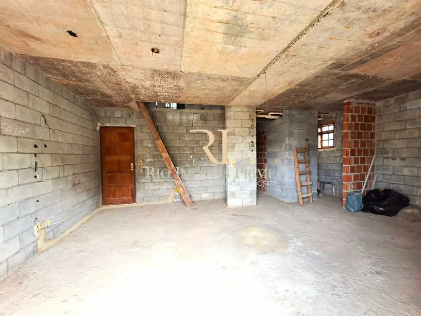 Foto 2 de Apartamento com 3 quartos à venda, 105m2 em Teresopolis - RJ