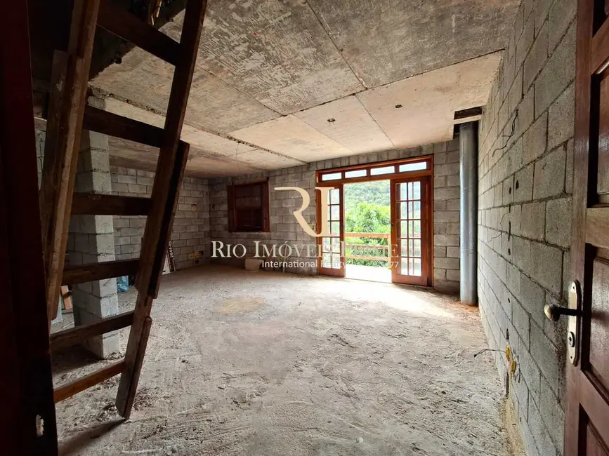 Foto 1 de Apartamento com 3 quartos à venda, 105m2 em Teresopolis - RJ