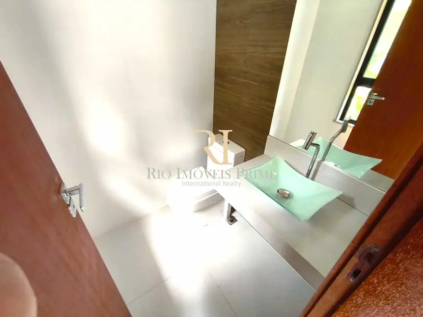 Foto 9 de Casa de Condomínio com 4 quartos à venda, 198m2 em Teresopolis - RJ