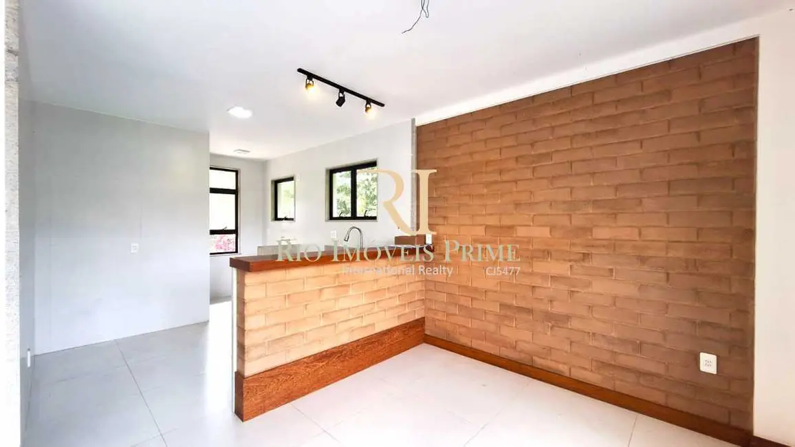 Foto 6 de Casa de Condomínio com 4 quartos à venda, 198m2 em Teresopolis - RJ