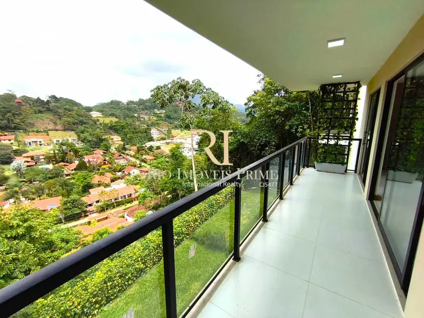 Foto 2 de Casa de Condomínio com 4 quartos à venda, 198m2 em Teresopolis - RJ