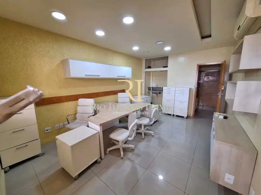Sala Comercial à venda, 38m2 em Rio De Janeiro - RJ - imagem 6 Foto 6 de Sala Comercial à venda, 38m2 em Rio De Janeiro - RJ