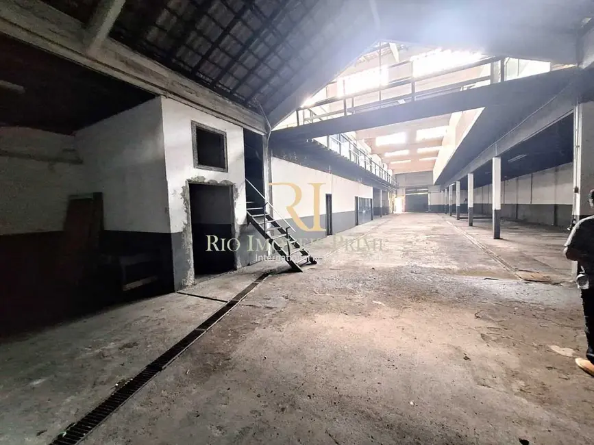 Armazém / Galpão para alugar, 1140m2 em Rio De Janeiro - RJ - imagem 9 Foto 9 de Armazém / Galpão para alugar, 1140m2 em Rio De Janeiro - RJ