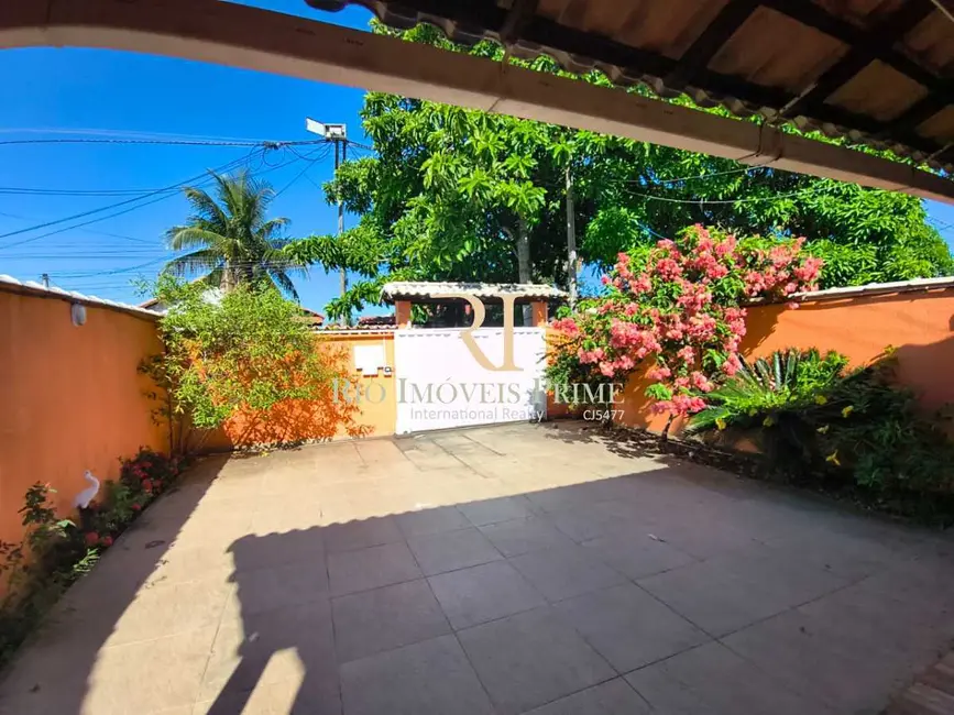 Foto 4 de Casa com 2 quartos à venda, 104m2 em Marica - RJ