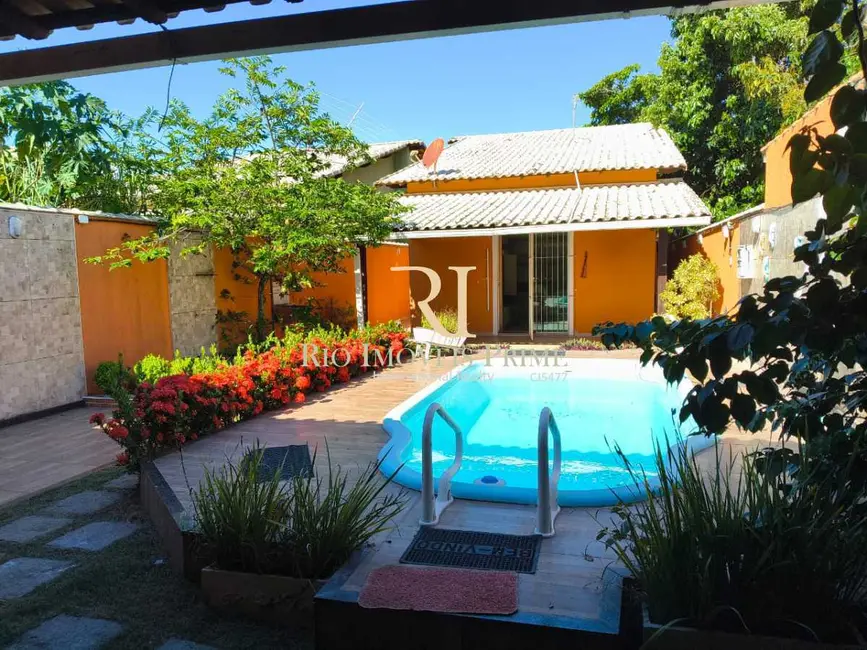 Foto 2 de Casa com 2 quartos à venda, 104m2 em Marica - RJ