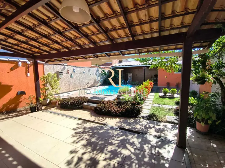 Foto 3 de Casa com 2 quartos à venda, 104m2 em Marica - RJ