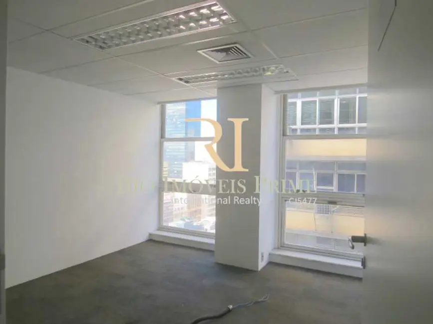 Sala Comercial à venda e para alugar, 358m2 em Rio De Janeiro - RJ - imagem 6 Foto 6 de Sala Comercial à venda e para alugar, 358m2 em Rio De Janeiro - RJ