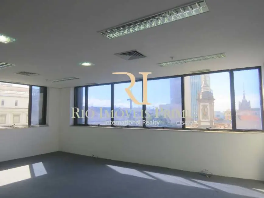 Sala Comercial à venda e para alugar, 321m2 em Rio De Janeiro - RJ - imagem 1 Foto 1 de Sala Comercial à venda e para alugar, 321m2 em Rio De Janeiro - RJ