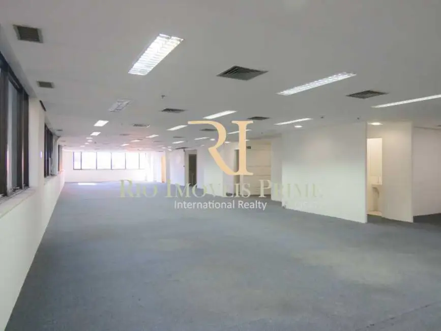 Sala Comercial à venda e para alugar, 321m2 em Rio De Janeiro - RJ - imagem 3 Foto 3 de Sala Comercial à venda e para alugar, 321m2 em Rio De Janeiro - RJ