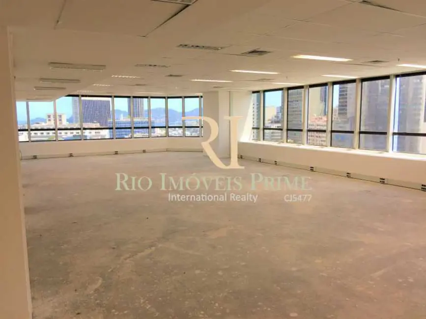 Sala Comercial à venda e para alugar, 175m2 em Rio De Janeiro - RJ - imagem 8 Foto 8 de Sala Comercial à venda e para alugar, 175m2 em Rio De Janeiro - RJ