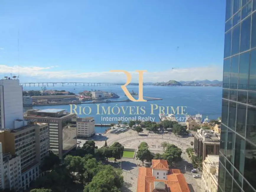 Sala Comercial à venda e para alugar, 175m2 em Rio De Janeiro - RJ - imagem 1 Foto 1 de Sala Comercial à venda e para alugar, 175m2 em Rio De Janeiro - RJ
