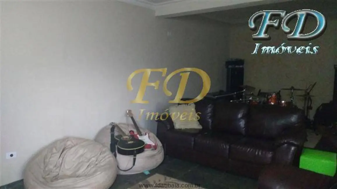 Foto 2 de Casa com 3 quartos à venda, 300m2 em Mairipora - SP