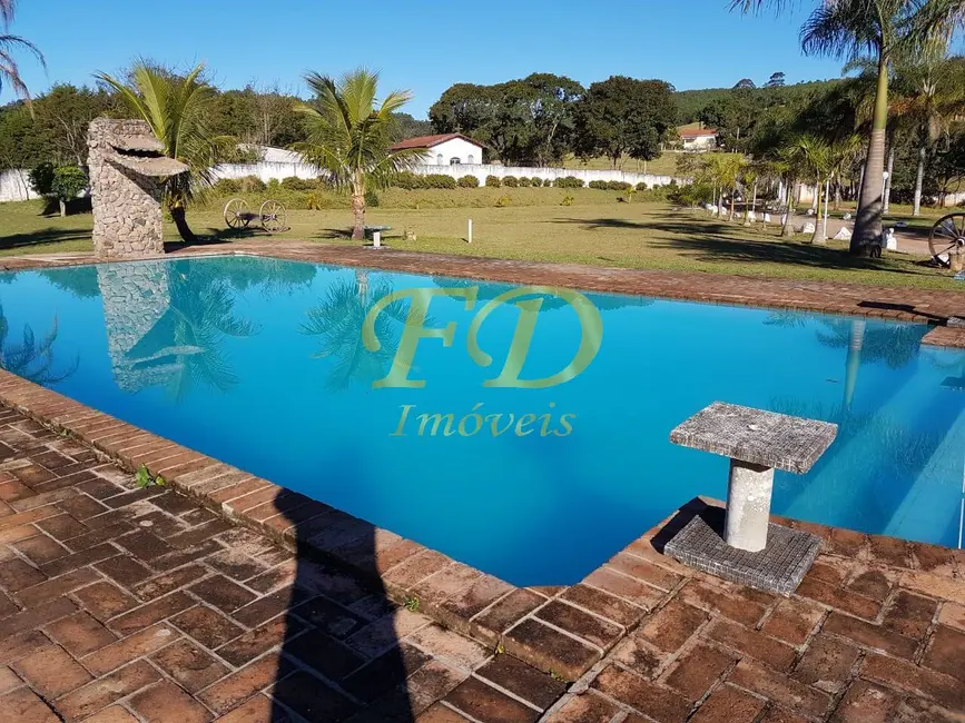 Foto 1 de Sítio / Rancho com 6 quartos à venda, 40000m2 em Jarinu - SP