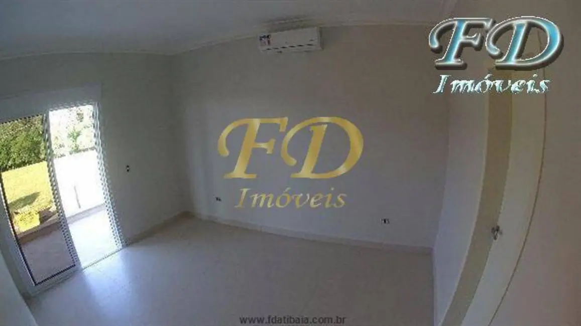 Foto 2 de Chácara à venda, 600m2 em Atibaia - SP