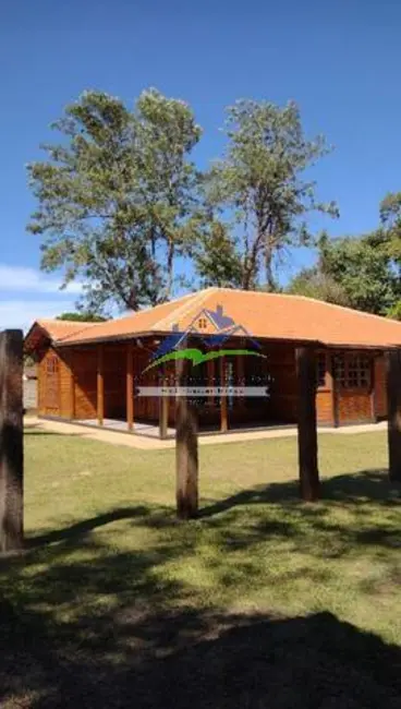 Chácara com 3 quartos à venda, 700m2 em Laranja Azeda, Atibaia - SP - imagem 1 Foto 1 de Chácara com 3 quartos à venda, 700m2 em Laranja Azeda, Atibaia - SP