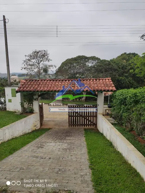 Chácara com 3 quartos à venda, 1000m2 em Centro, Piracaia - SP - imagem 5 Foto 5 de Chácara com 3 quartos à venda, 1000m2 em Centro, Piracaia - SP