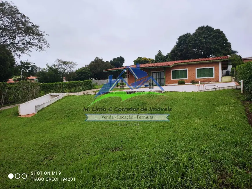 Chácara com 3 quartos à venda, 1000m2 em Centro, Piracaia - SP - imagem 3 Foto 3 de Chácara com 3 quartos à venda, 1000m2 em Centro, Piracaia - SP