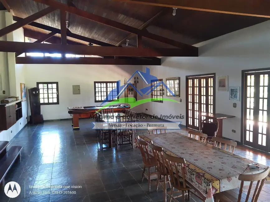 Chácara com 7 quartos à venda, 21000m2 em Centro, Piracaia - SP - imagem 3 Foto 3 de Chácara com 7 quartos à venda, 21000m2 em Centro, Piracaia - SP